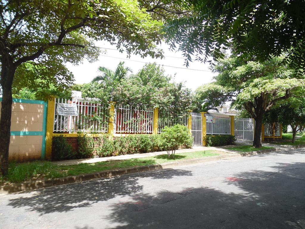 Hostal Casa Los Espinoza Managua Zewnętrze zdjęcie