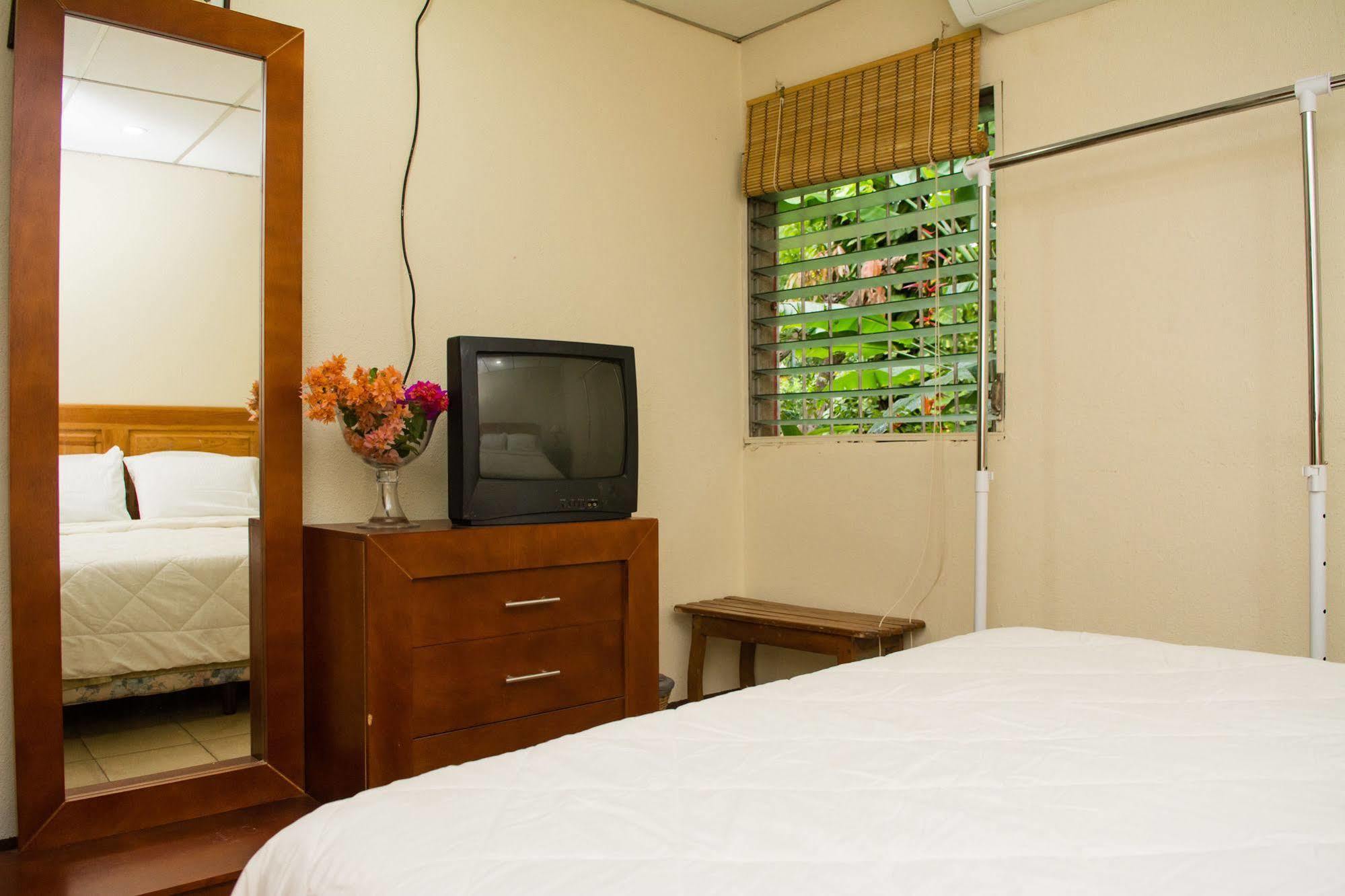 Hostal Casa Los Espinoza Managua Zewnętrze zdjęcie